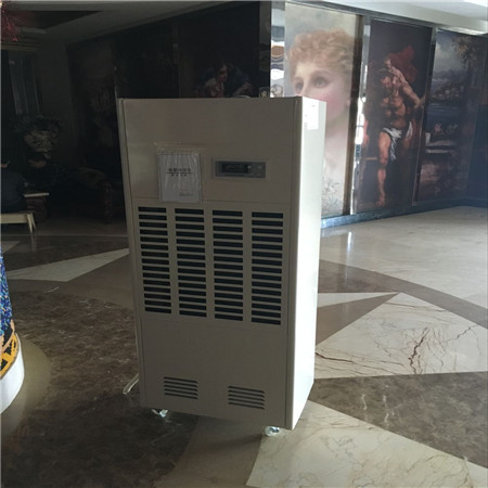 地下室很潮濕怎么辦，地下室除濕機管用